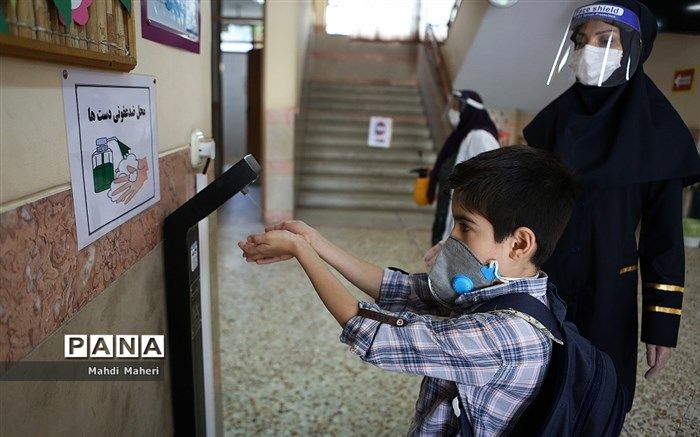 تعطیلات کرونایی مدارس و مادرانی که نقش معلمی پذیرفتند