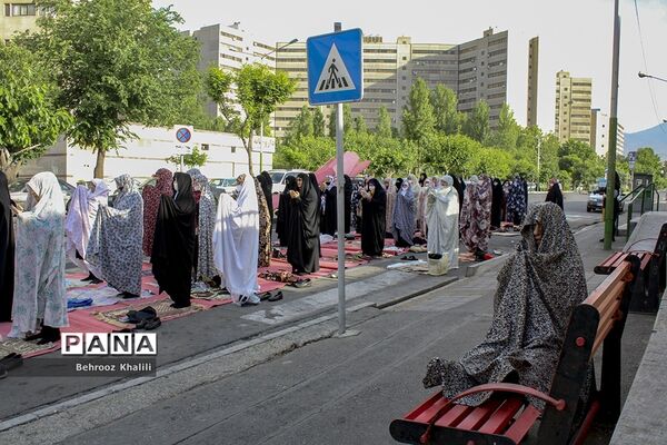 اقامه نماز عید سعید فطر در شهرک اکباتان