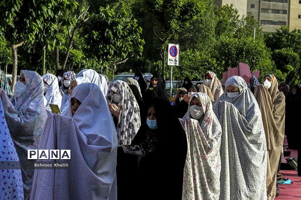 اقامه نماز عید سعید فطر در شهرک اکباتان