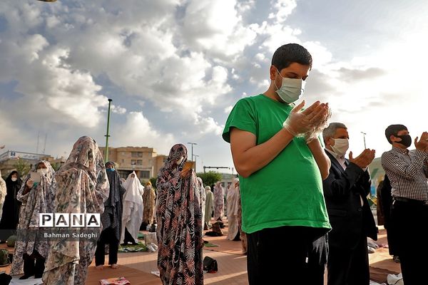 اقامه نماز عید سعید فطر در مسجدالرسول میدان رسالت