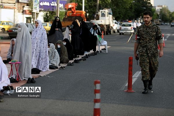 اقامه نماز عید سعید فطر در مسجدالرسول میدان رسالت