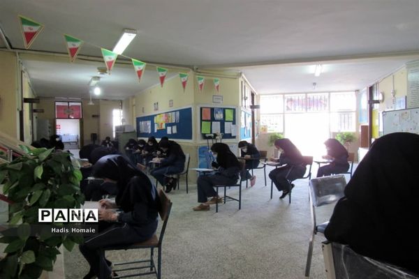 حضور دانش آموزان پایه نهم در امتحانات خردادماه
