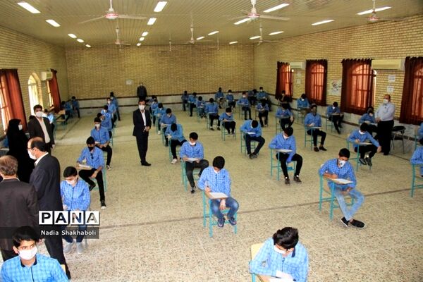 بازدید مدیرکل آموزش و پرورش استان بوشهر از حوزه‌های امتحانی