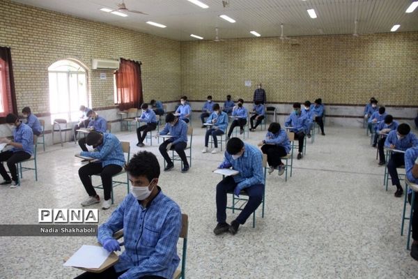 بازدید مدیرکل آموزش و پرورش استان بوشهر از حوزه‌های امتحانی