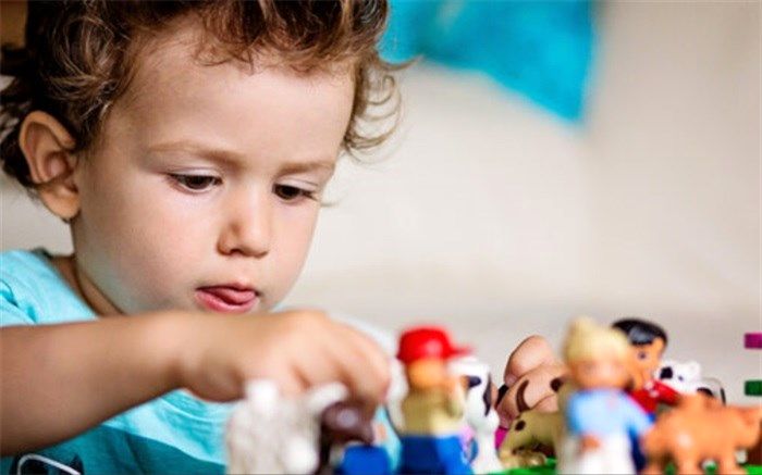 جایگاه بازی درمانی در مشکلات روان‌شناختی کودکان