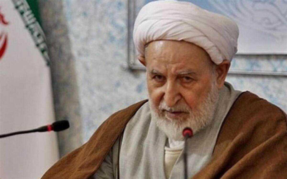 بازخوانی روحیه انقلابی و قاطعیت امام و رهبری از زبان عضو شورای نگهبان
