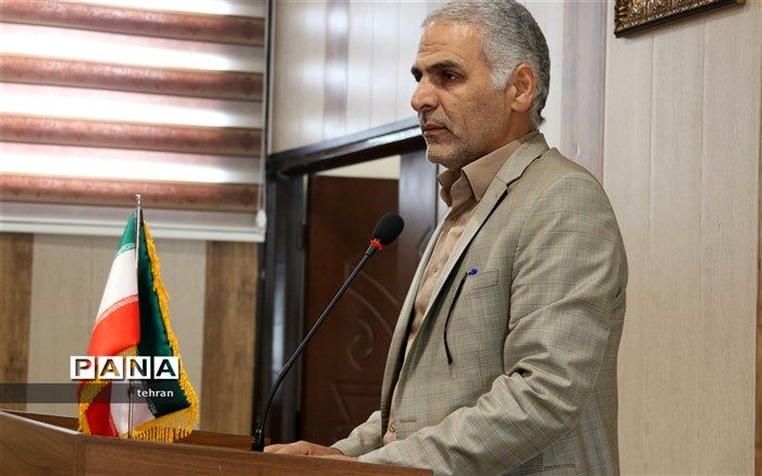 لونی: امام خمینی (ره) رهبر دل ها بود