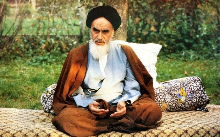 زندگی امام خمینی (ره) در قاب چهارگوش سینما و تلویزیون