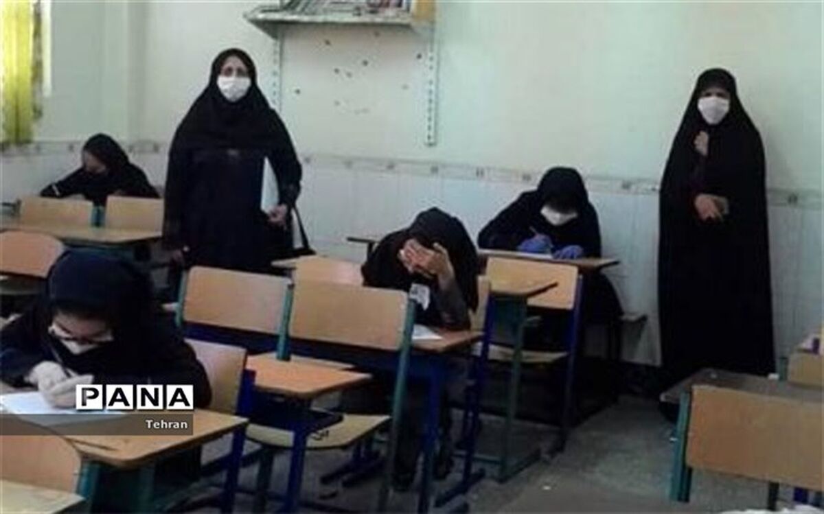 بازدید معاون پرورشی منطقه17 ازحوزه برگزاری امتحانات پایه نهم