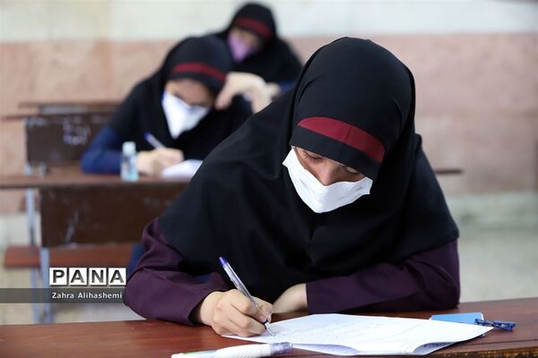 برگزاری امتحانات پایه نهم دبیرستان خسرو خاور