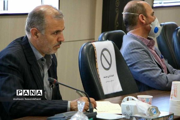 نشست معرفی کتاب در آموزش و پرورش قزوین