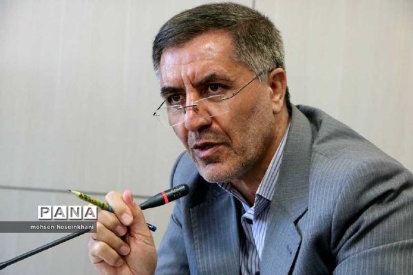 نشست معرفی کتاب در آموزش و پرورش قزوین