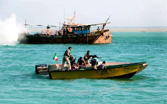 جلوگیری از خروج ۱۲۰ هزار لیتر سوخت از مرزهای آبی کشور