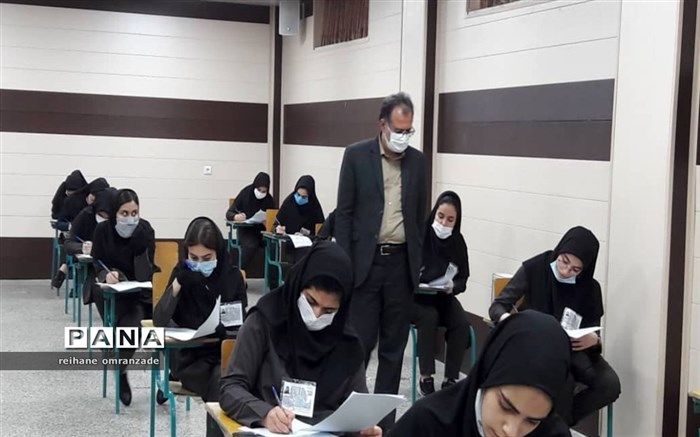 بازدید شهبازبیگی از روند برگزار ی امتحانات نهایی منطقه۱۰