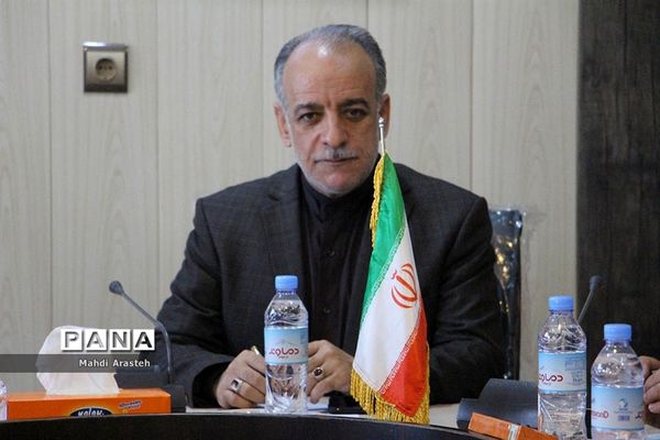 تجلیل از عوامل اجرایی ستاد بزرگداشت مقام معلم اداره آموزش و پرورش شهرستان بیرجند