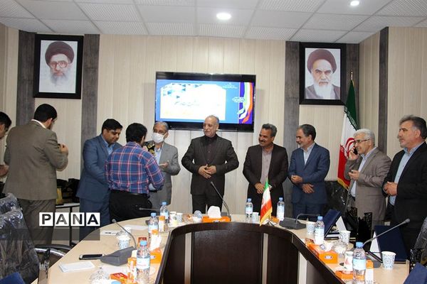 تجلیل از عوامل اجرایی ستاد بزرگداشت مقام معلم اداره آموزش و پرورش شهرستان بیرجند