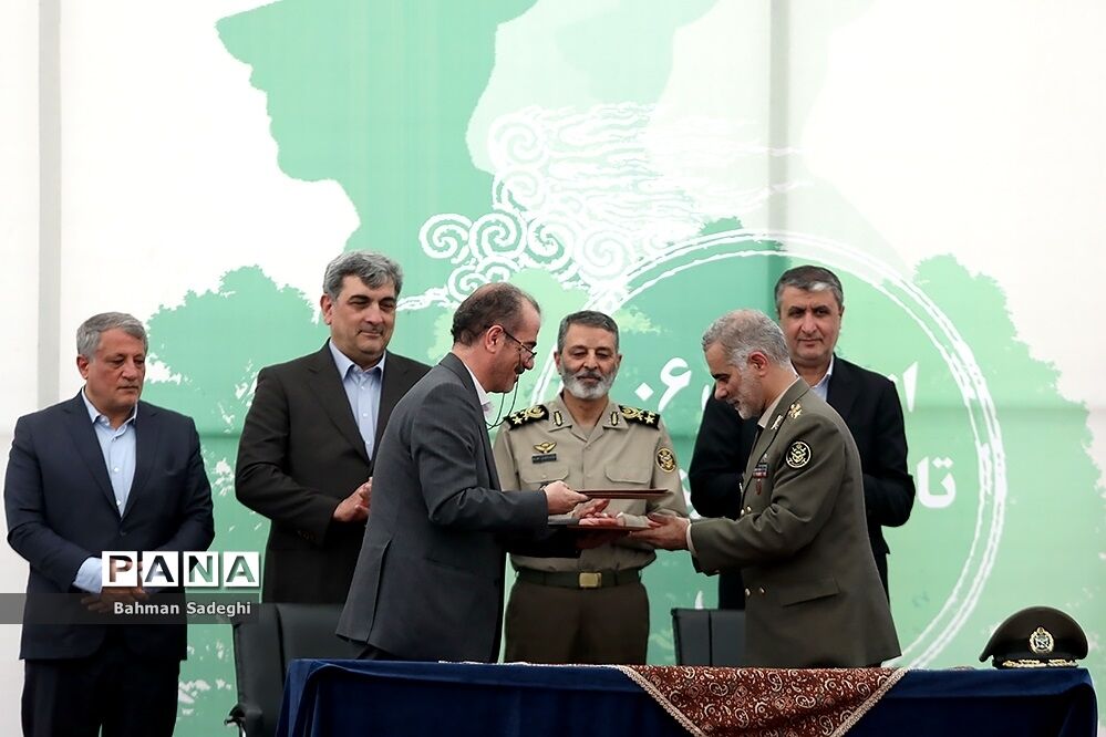 آیین آغاز عملیات احداث بوستان ارتش و تبدیل پادگان ۰۶ به فضای سبز