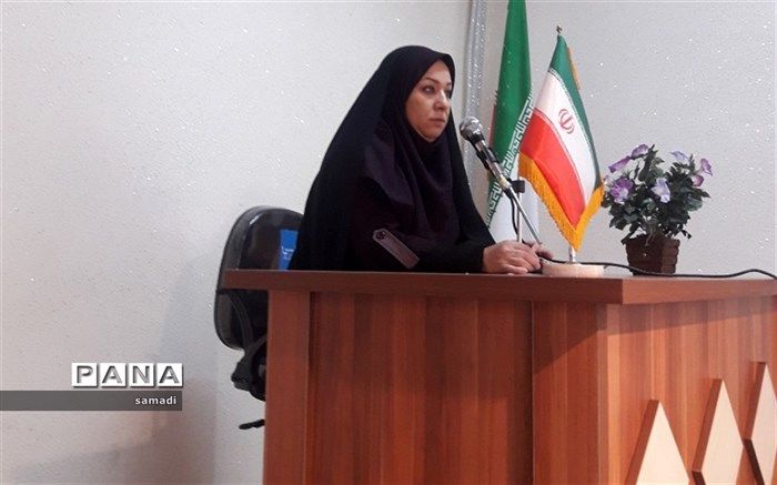 نظری : دانش آموزان با انتخاب درست آینده شان را رقم می زنند