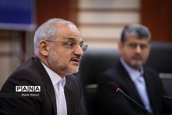 جلسه مشترک وزیر آموزش و پرورش با معاون علمی و فناوری ریاست جمهوری و مدیران استارت‌آپ‌های آموزشی