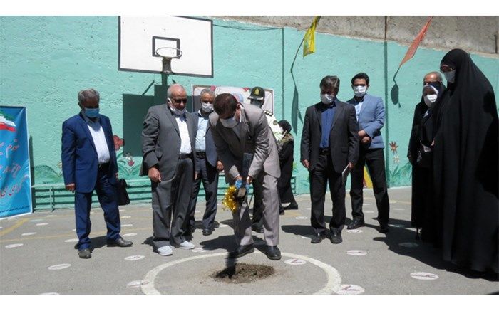 آیین احداث مدرسه خیری به همت خیر نیک اندیش "علی محمد اسماعیلی" در منطقه8