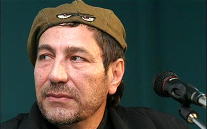 مسعود دلخواه: تئاتر زنده است و نمی توان مانند سینما و رستوران با آن برخورد کرد