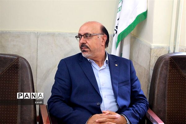 بازدید مشاور معاون پرورشی وزارت آموزش و پرورش از سازمان دانش‌آموزی کرمان