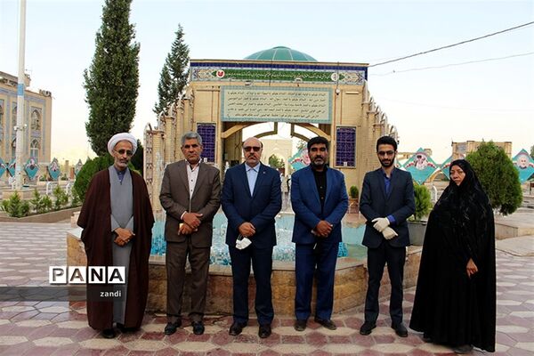 حضور مشاورمعاون پرورشی وزارت آموزش وپرورش در گلزاری شهدای کرمان