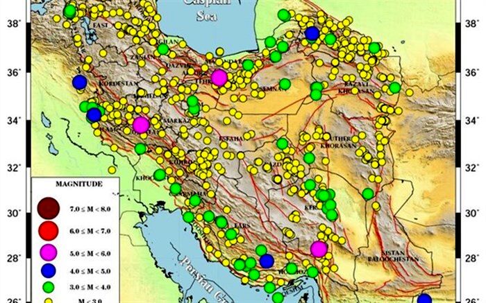 ایران بیش از ۹۰۰ بار لرزید
