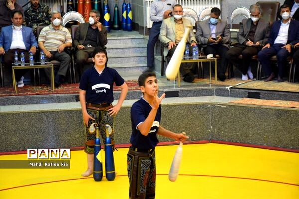 برگزارى مراسم آزادسازى زندانیان جرائم غیر عمد ورزشکار و جوان آذربایجان شرقى.