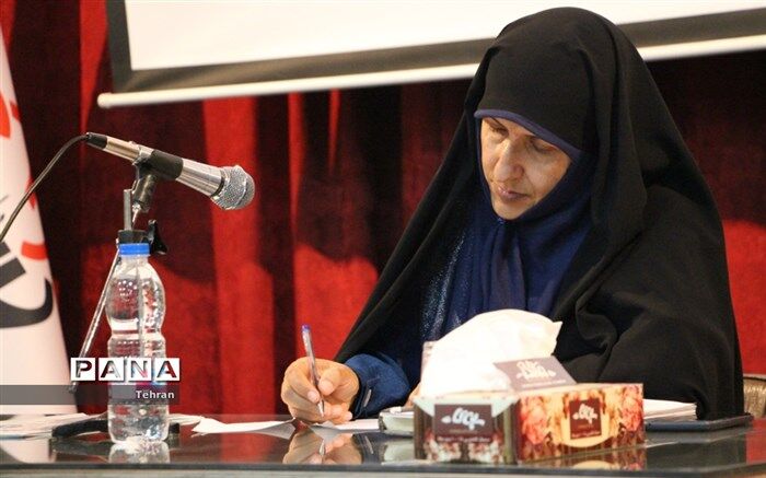 پورمحمود: بسترهای لازم برای بهینه‌سازی فعالیت‌های مجازی فراهم شود