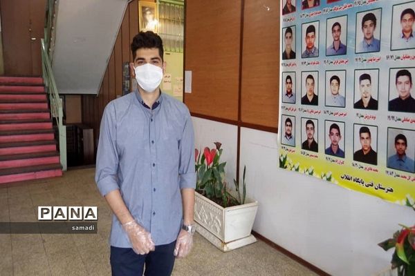 حضور پرشور دانش‌آموزان پایه دوازدهم منطقه 13 در حوزه‌های امتحانی