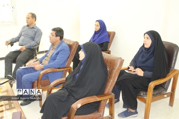 جلسه ویدئو کنفرانس مدیران، معاونان و مسئولان تشکل‌های دانش‌آموزی استان بوشهر با سازمان‌های دانش‌آموزی کشور پیرامون شبکه آموزشی شاد