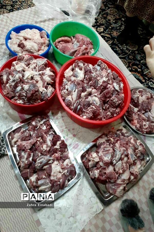 توزیع   ۱۰۰۰ بسته ارزاق به مناسبت ماه مبارک رمضان در شهرستان ملارد