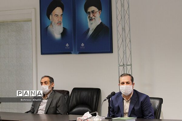 نشست صمیمی قائم مقام سازمان دانش آموزی با کارکنان سازمان