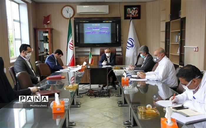 تجلیل از 353 معلم نمونه کشوری استانی و منطقه ای در هفته معلم