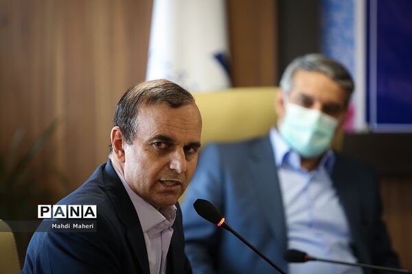 مراسم تکریم ومعارفه مدیرکل دفتر سلامت و تندرستی