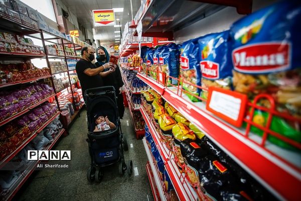 فاصله‌گذاری اجتماعی هوشمند  در بازار میوه تره بار