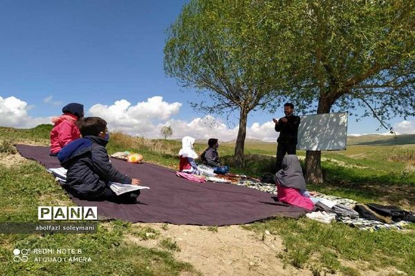 جلوه‌های عشق و ایثار معلمی در طبیعت بکر آوج