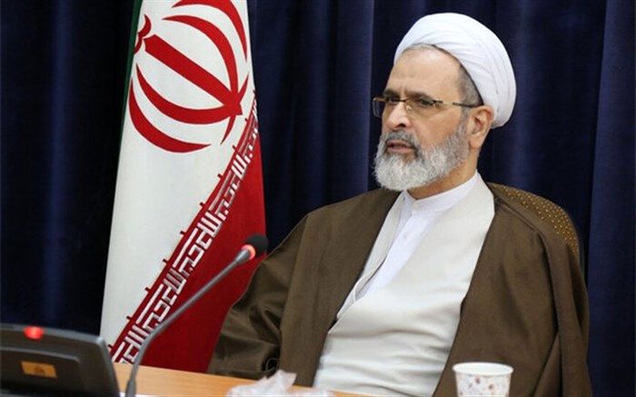 مسئولان به وظایف خود در قبال معلمان عمل کنند