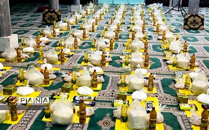 حوزه علمیه ۴۹۲ بسته حمایتی بین نیازمندان سلسله توزیع کرد