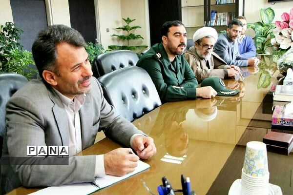 دیدار فرماندهان سپاه با مدیرکل آموزش و پرورش قزوین