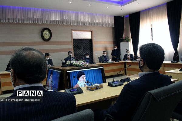 ویدئو کنفرانس مدیرکل آموزش و پرورش آذربایجان شرقی با معلمان منتخب نواحی و مناطق