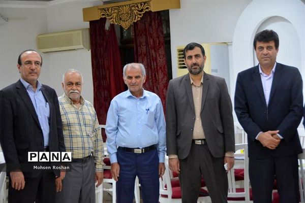 تجلیل از فعالان سوادآموزی استان‌ بوشهر