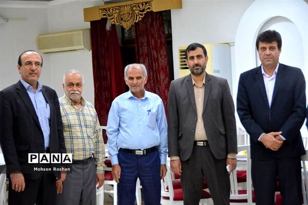 تجلیل از فعالان سوادآموزی استان‌ بوشهر