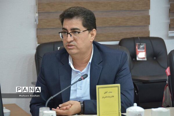 تجلیل از فعالان سوادآموزی استان‌ بوشهر