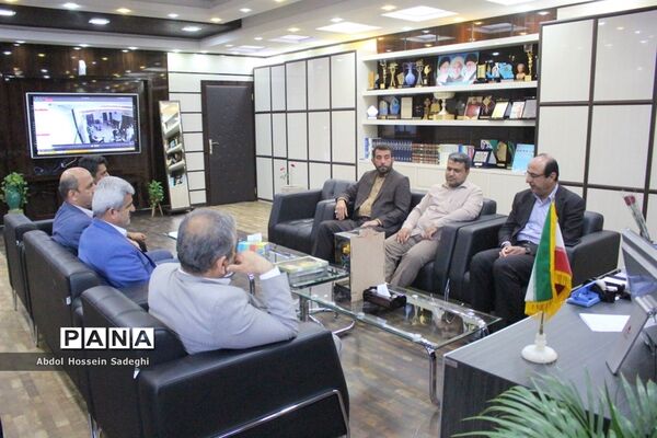 دیدارمسئول سازمان بسیج فرهنگیان سپاه امام صادق (ع)  استان بوشهر با مدیرکل آموزش و پرورش استان