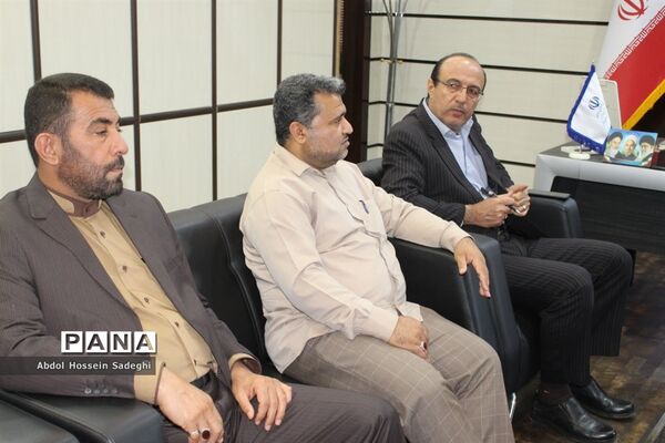 دیدارمسئول سازمان بسیج فرهنگیان سپاه امام صادق (ع)  استان بوشهر با مدیرکل آموزش و پرورش استان