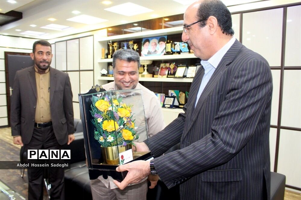 دیدارمسئول سازمان بسیج فرهنگیان سپاه امام صادق (ع)  استان بوشهر با مدیرکل آموزش و پرورش استان