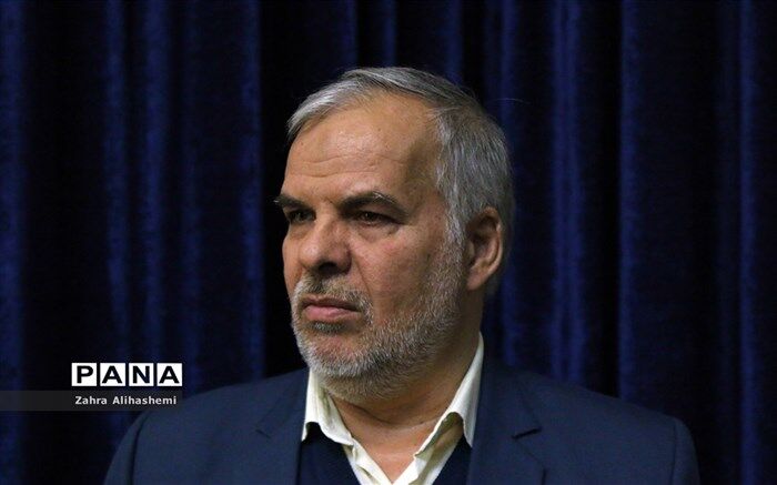 حدادی:  معلمان نمونه بر اساس سه شاخص حرفه ای، اخلاقی و علمی انتخاب شده اند