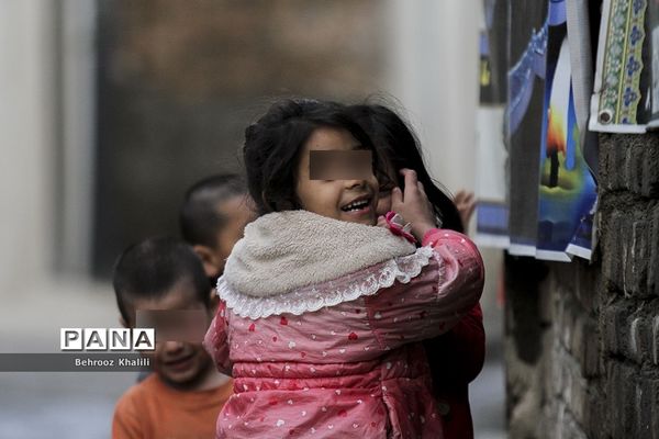 پخت و توزیع غذا درماه مبارک رمضان برای افراد نیازمند